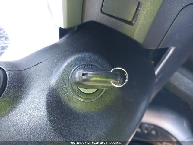 Toyota Rav4 Xle 2017 2T3RFREV9HW596893 Image 11