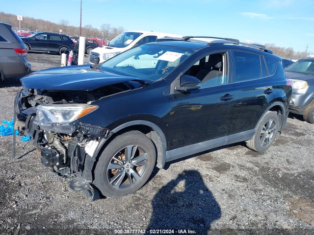 Toyota Rav4 Xle 2017 2T3RFREV9HW596893 Image 2