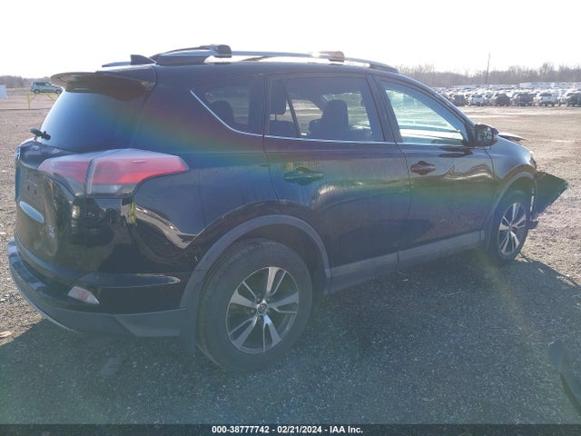 Toyota Rav4 Xle 2017 2T3RFREV9HW596893 Image 4