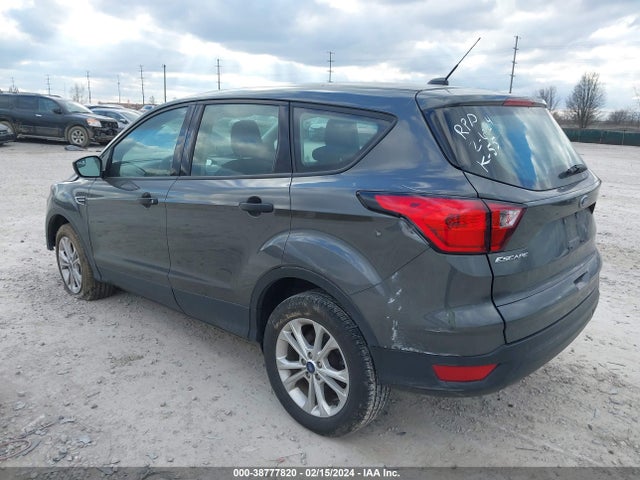 Ford ESCAPE S 2019 1FMCU0F71KUA39757 Image 3
