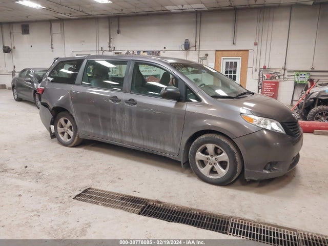 Toyota Sienna L 7 Passenger 2017 5TDZZ3DC1HS831681 Image 1