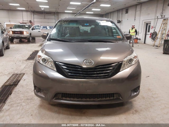 Toyota Sienna L 7 Passenger 2017 5TDZZ3DC1HS831681 Image 12