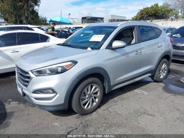 2018 HYUNDAI TUCSON KM8J33A42JU670900 Photo 1