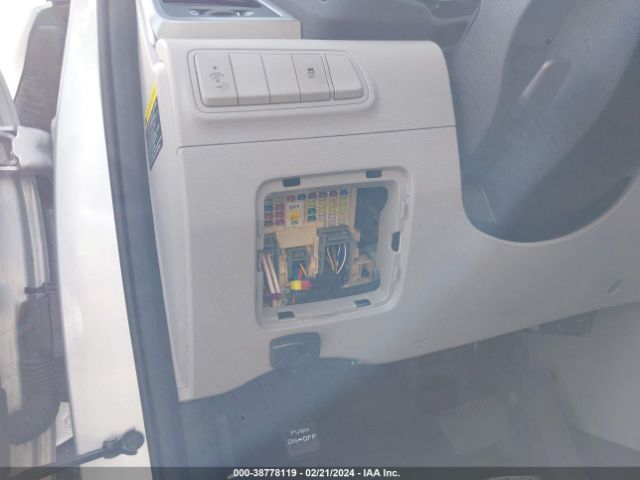 2018 HYUNDAI TUCSON KM8J33A42JU670900 Photo 5