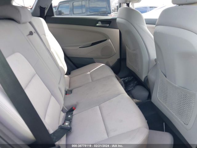2018 HYUNDAI TUCSON KM8J33A42JU670900 Photo 7