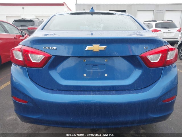 Chevrolet Cruze Lt Auto 2018 1G1BE5SM9J7150746 Image 16