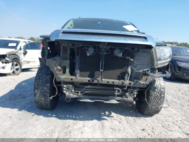 5TFRM5F15JX134147 Toyota Tundra Sr5 4.6l V8