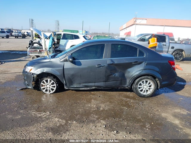 Chevrolet Sonic Lt Auto 2019 1G1JD5SB8K4109766 Image 14