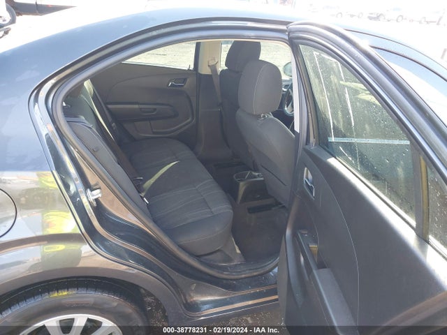 Chevrolet Sonic Lt Auto 2019 1G1JD5SB8K4109766 Image 8