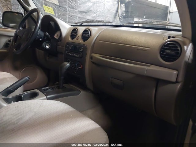 2004 JEEP LIBERTY SPORT VIN: 1J4GL48K94W198822