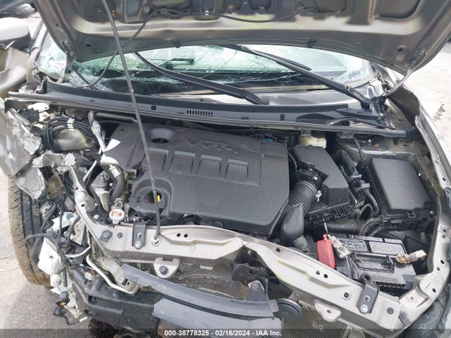 Toyota COROLLA LE 2018 2T1BURHE7JC031464 Image 10