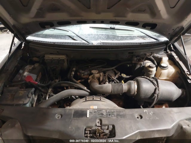 2005 FORD F-150 STX/XL/XLT VIN: 1FTRF12205NA82056