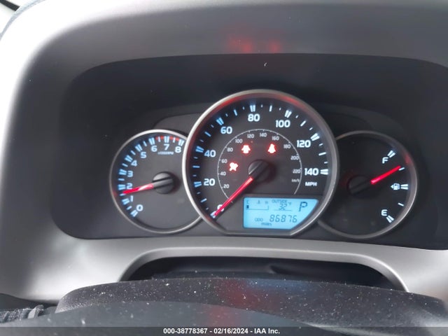 Toyota RAV4 LE 2016 2T3BFREV2GW498949 Image 7