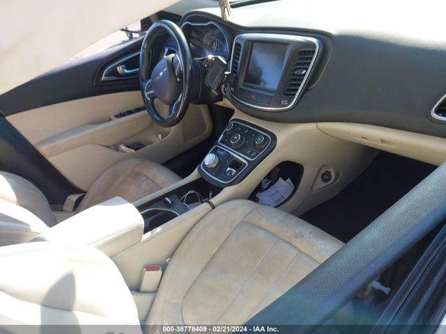 Chrysler 200 Limited Platinum 2016 1C3CCCAB8GN191626 Image 5