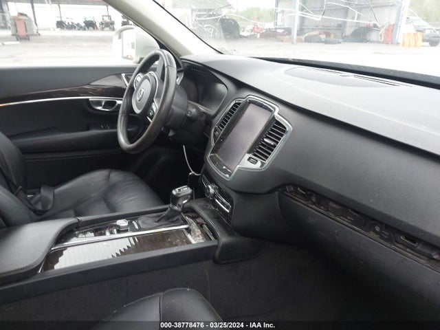 YV4A22PK9J1190553 Volvo Xc90 T6 Momentum