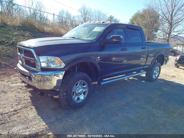 RAM 2500 Tradesman  4x4 6'4 Box 2017 3C6UR5CL1HG610501 Image 2