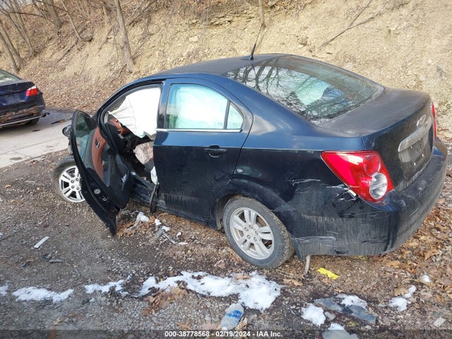 1G1JD5SGXE4209447 Chevrolet Sonic Lt Manual