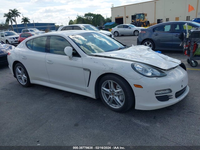 2011 PORSCHE PANAMERA WP0AA2A78BL013637 Photo 0