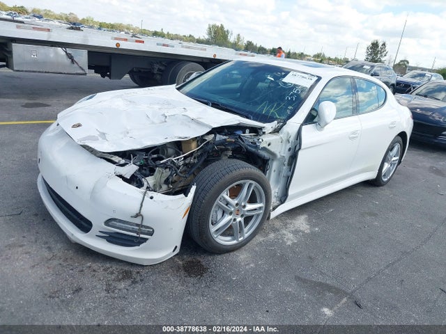 2011 PORSCHE PANAMERA WP0AA2A78BL013637 Photo 1