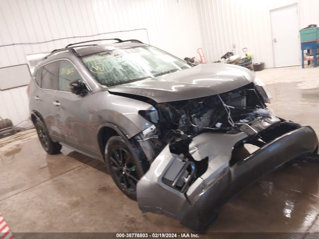 Nissan ROGUE SV 2018 5N1AT2MV3JC750484 zdjęcie główne