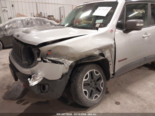 2015 JEEP RENEGADE TRAILHAWK VIN: ZACCJBCT6FPB21937