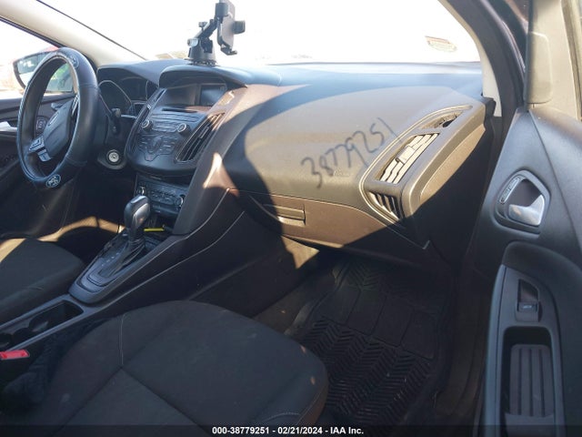 Ford FOCUS SE 2015 1FADP3F23FL202979 Image 5