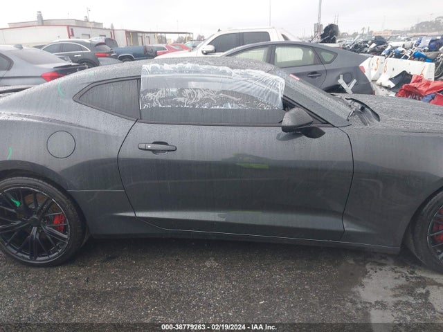 Chevrolet CAMARO 2SS 2018 1G1FH1R79J0102626 Image 13