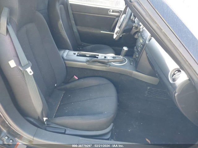 2006 Mazda Mx-5 Sport მანქანა იყიდება აუქციონზე, vin: JM1NC25F160117049, აუქციონის ნომერი: 38779297