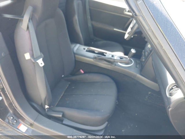 2006 Mazda Mx-5 Sport მანქანა იყიდება აუქციონზე, vin: JM1NC25F160117049, აუქციონის ნომერი: 38779297