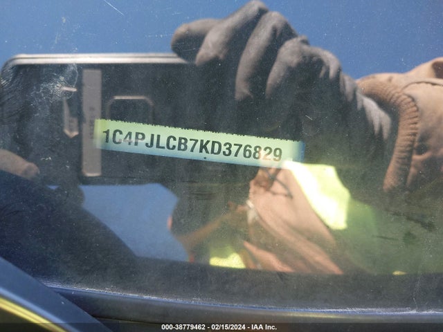 1C4PJLCB7KD376829 Jeep Cherokee Latitude Fwd