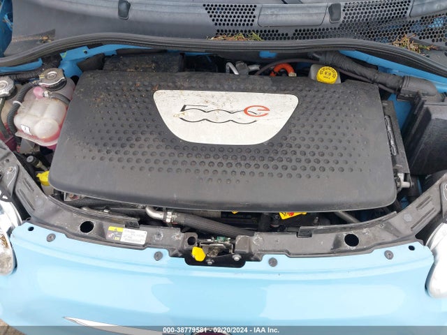 2015 FIAT 500E 3C3CFFGE5FT570267 Photo 9