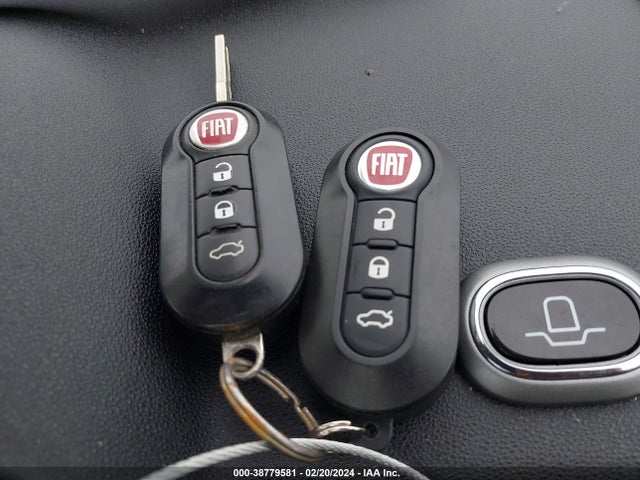 2015 FIAT 500E 3C3CFFGE5FT570267 Photo 10