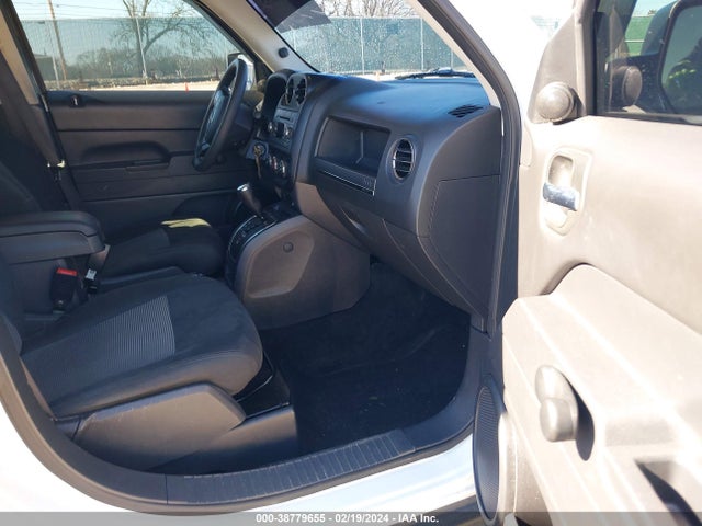 1C4NJPBA1HD136451 Jeep Patriot Sport Fwd