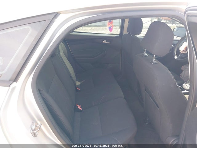 Ford FOCUS SE 2015 1FADP3K28FL242223 Image 8