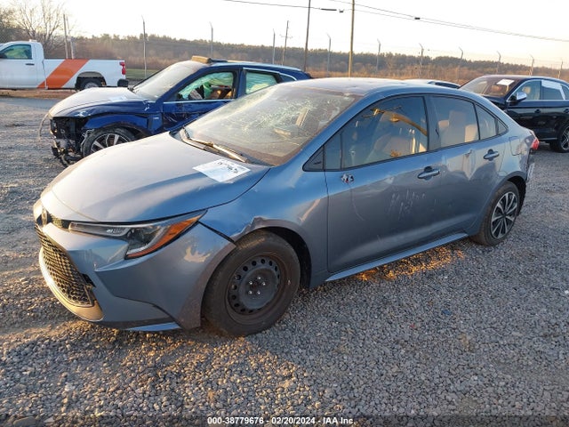Toyota COROLLA LE 2022 JTDEPMAE3NJ190591 Image 2