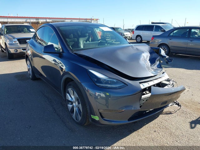 2023 TESLA MODEL Y 7SAYGDEEXPF638460 Photo 0