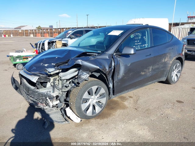 2023 TESLA MODEL Y 7SAYGDEEXPF638460 Photo 1