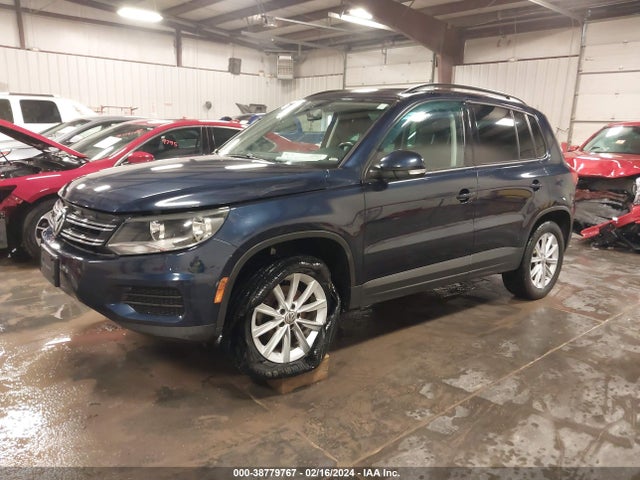 WVGBV7AX6FW607956 Volkswagen TIGUAN SE