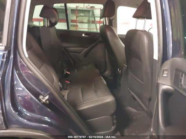 WVGBV7AX6FW607956 Volkswagen TIGUAN SE