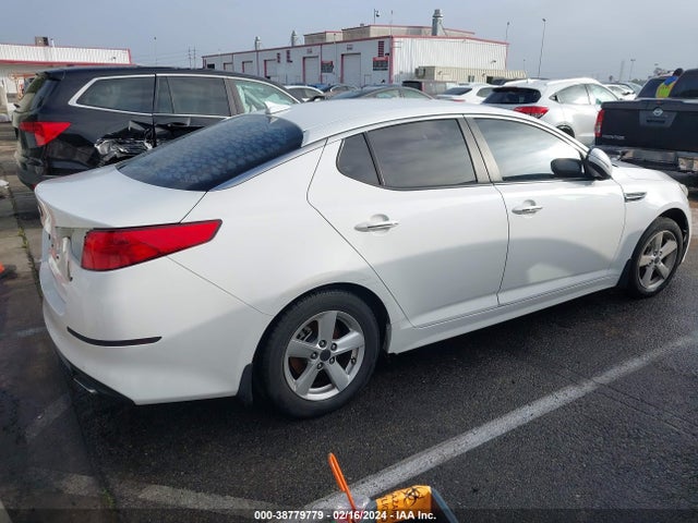 KIA Optima Lx 2015 KNAGM4A74F5553569 Image 4