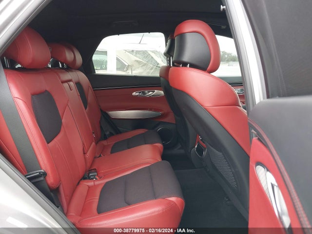Genesis Gv70 2.5t Awd 2022 KMUMADTB5NU048349 Image 8