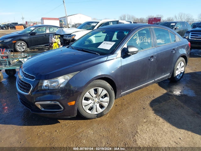 Chevrolet Cruze Ls Auto 2015 1G1PA5SH1F7157380 Image 2