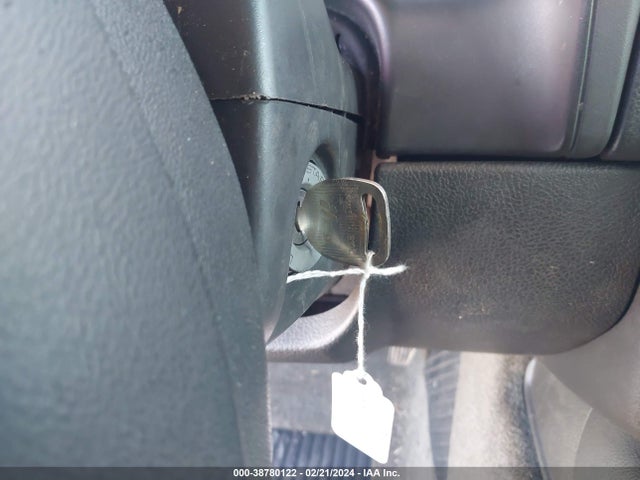 2006 HUMMER H3 SUV VIN: 5GTDN136568109355