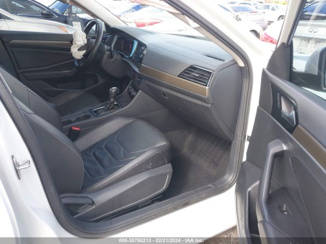 3VWG57BUXKM083989 Volkswagen Jetta 1.4t Sel Premium