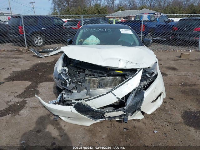 Nissan Maxima 3.5 Platinum 2017 1N4AA6AP6HC416134 Image 12
