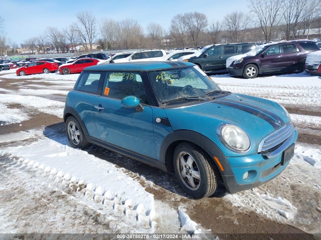 2008 MINI COOPER WMWMF33568TT62916 Photo 0