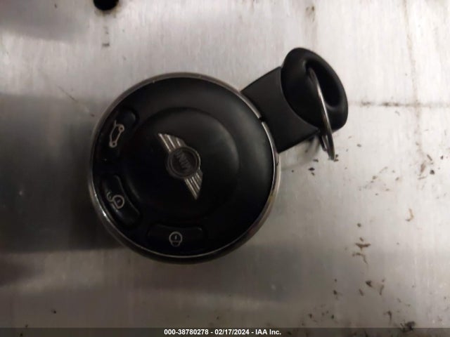 2008 MINI COOPER WMWMF33568TT62916 Photo 10