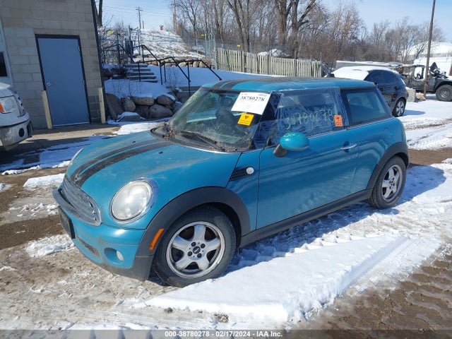 2008 MINI COOPER WMWMF33568TT62916 Photo 1