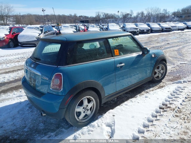 2008 MINI COOPER WMWMF33568TT62916 Photo 3