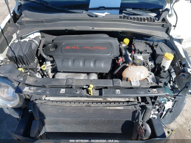 ZACCJBCT9FPB31474 Jeep Renegade Trailhawk